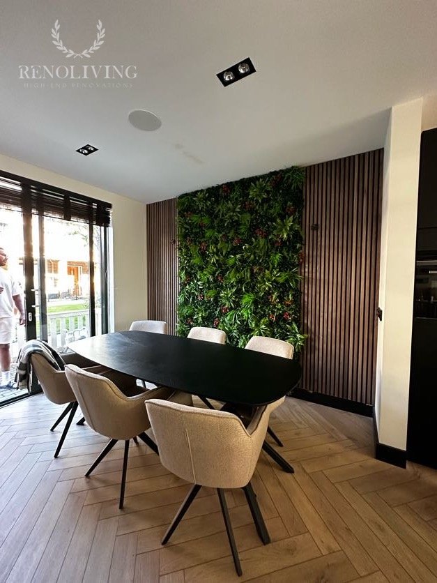 Maatwerk trapleuning met stalen details.