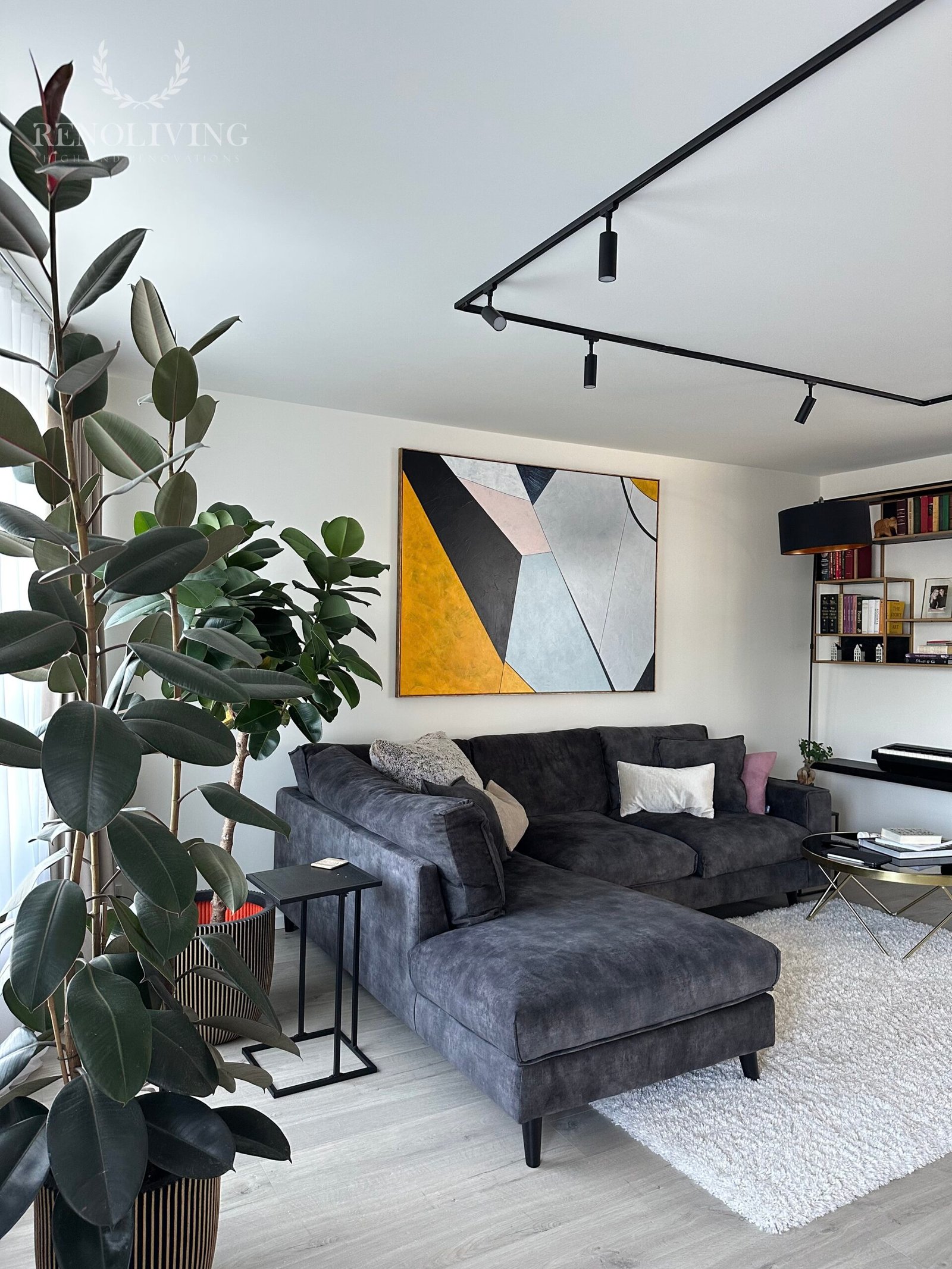 Hoogwaardig stucwerk met subtiele glansafwerking.